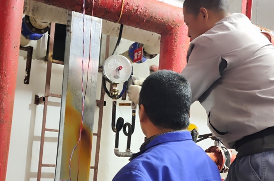 消防施工低壓壓力開關和電接點壓力表的區別